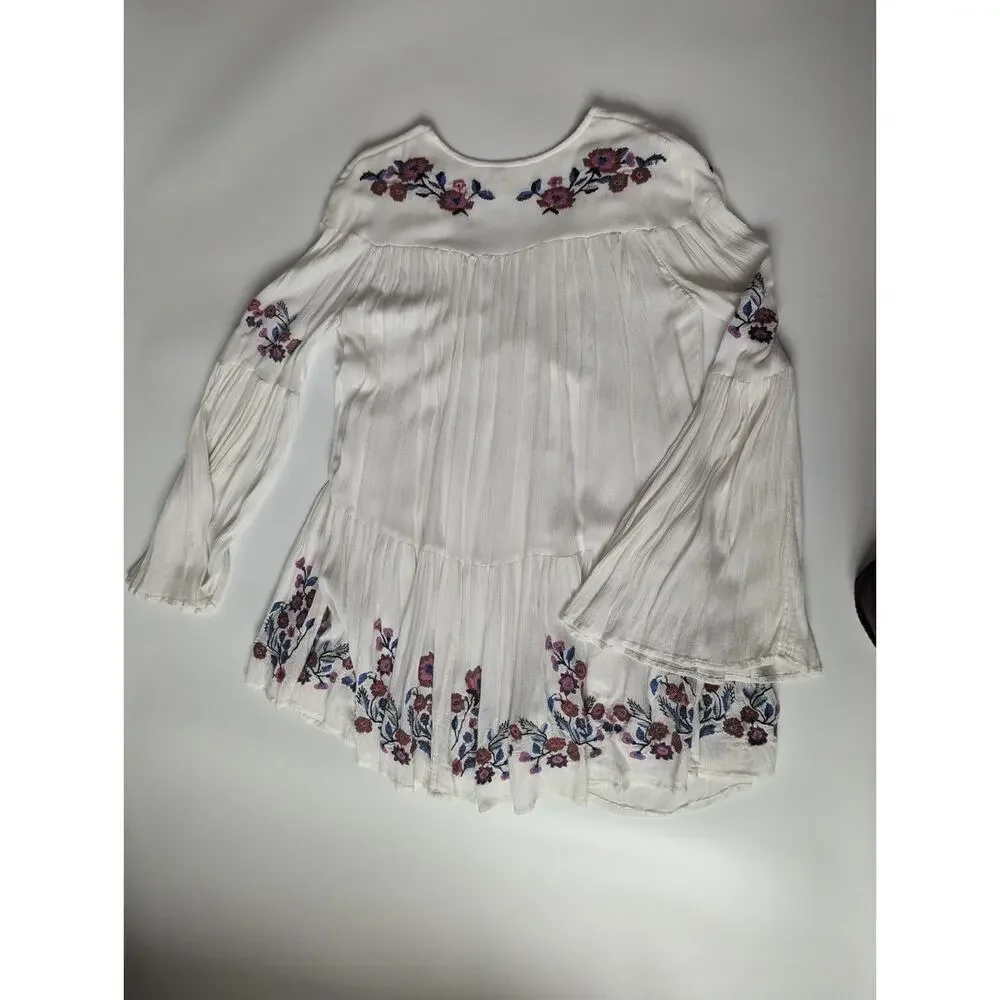 Free People Sz XS White Flowy Embroidered Floral Long Sleeve Shirt